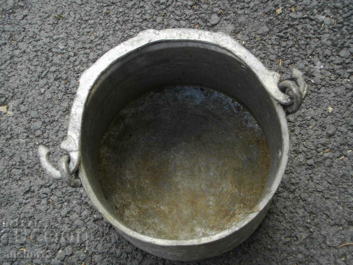 Auction MENCE KOTLE COPPER MENETS 2 Auction MENCE KOTLE COPPER MENETS 2