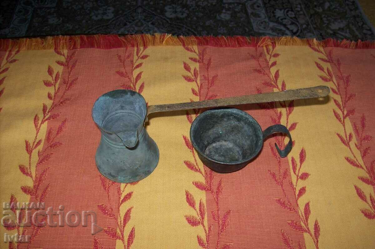 Oală și ceașcă antice din cupru