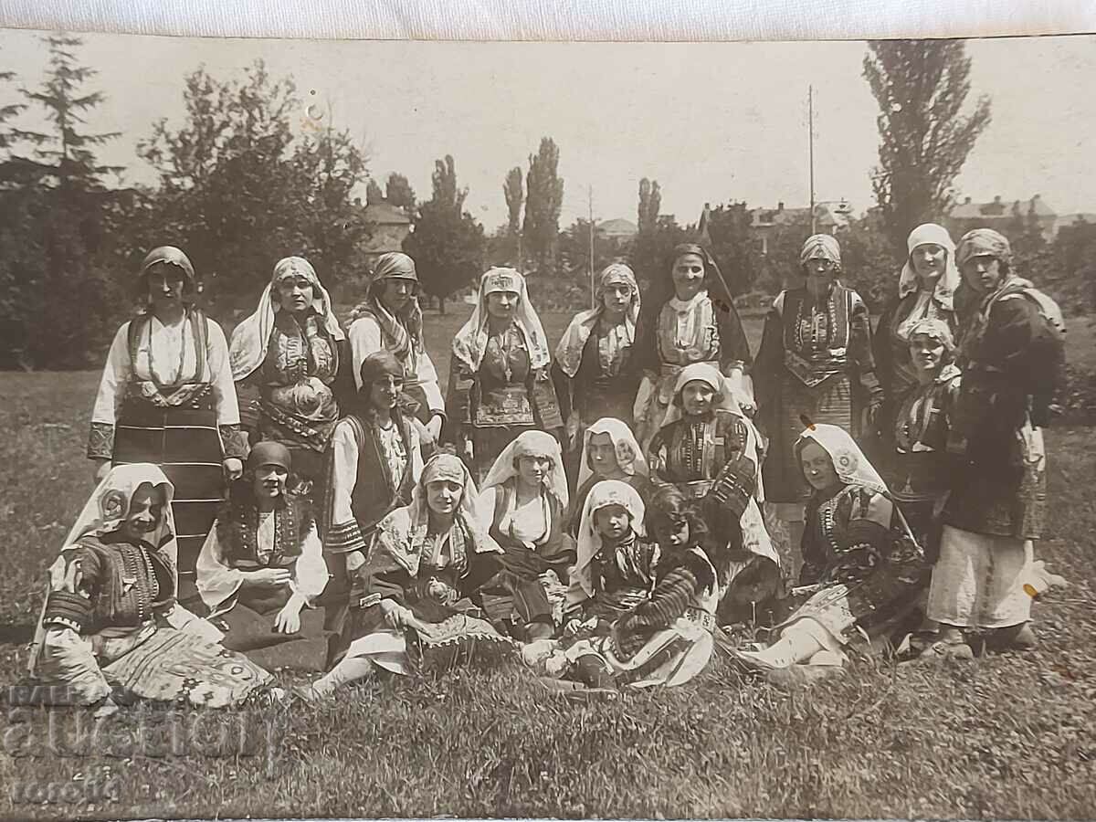 COSTUME MACEDONIANE - 7 COSTUME MACEDONIANE - 7