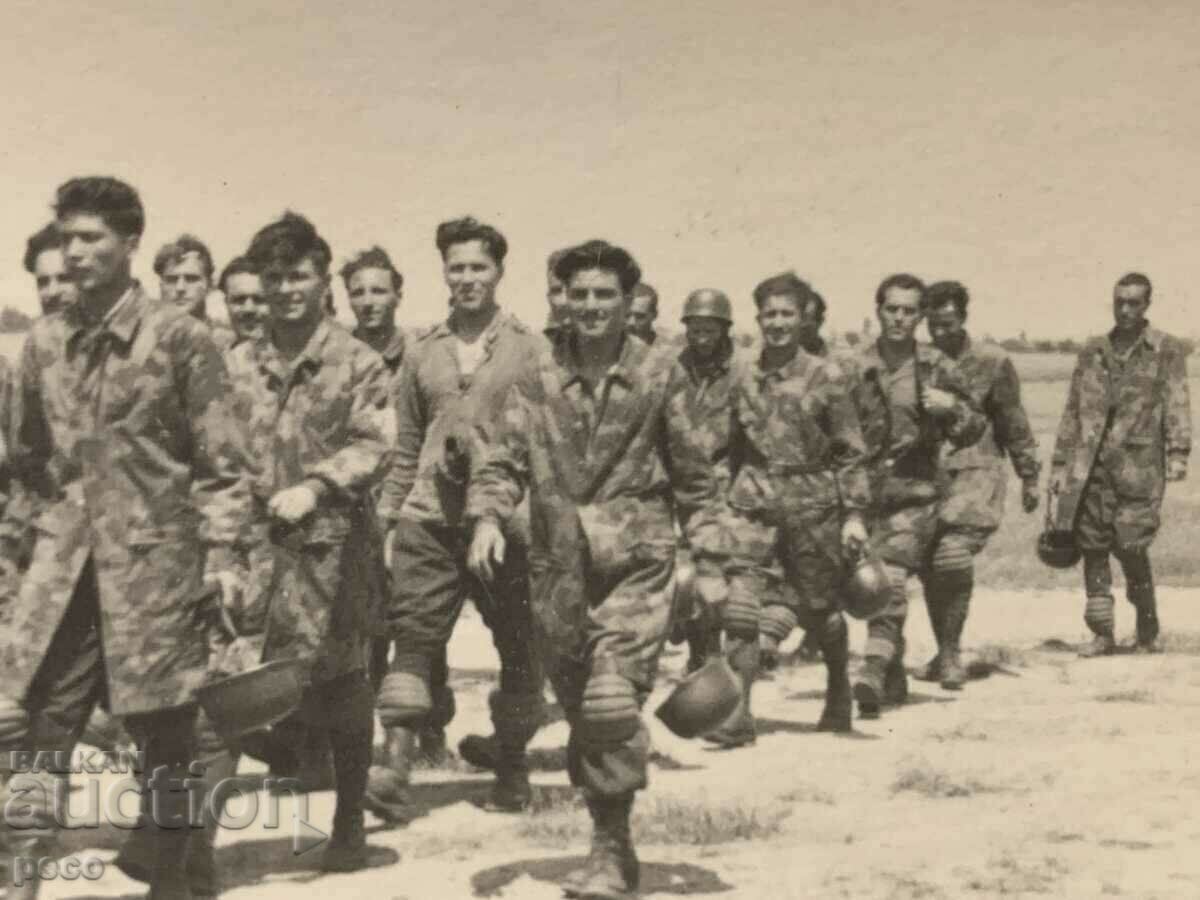 Auction Parachute Squad Bulgaria 40s old photo Auction Parachute Squad Bulgaria 40s old photo