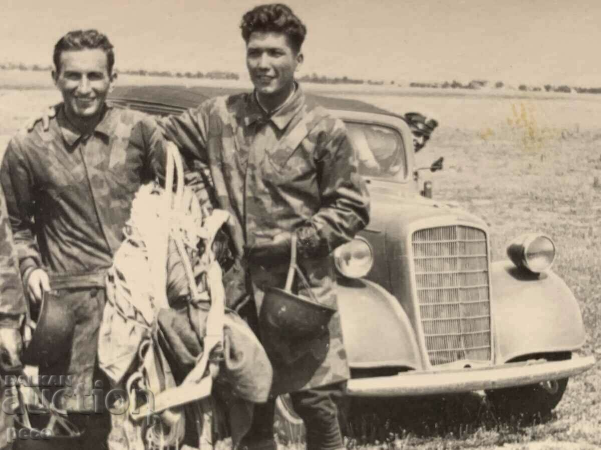 Parachute Squad Bulgaria 40s old photo with price 50.00 BGN | € 25.56 Parachute Squad Bulgaria 40s old photo with price 50.00 BGN | € 25.56