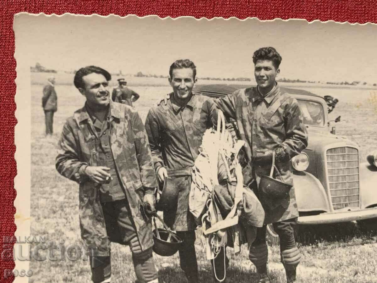 Auction Parachute Squad Bulgaria 40s old photo Auction Parachute Squad Bulgaria 40s old photo