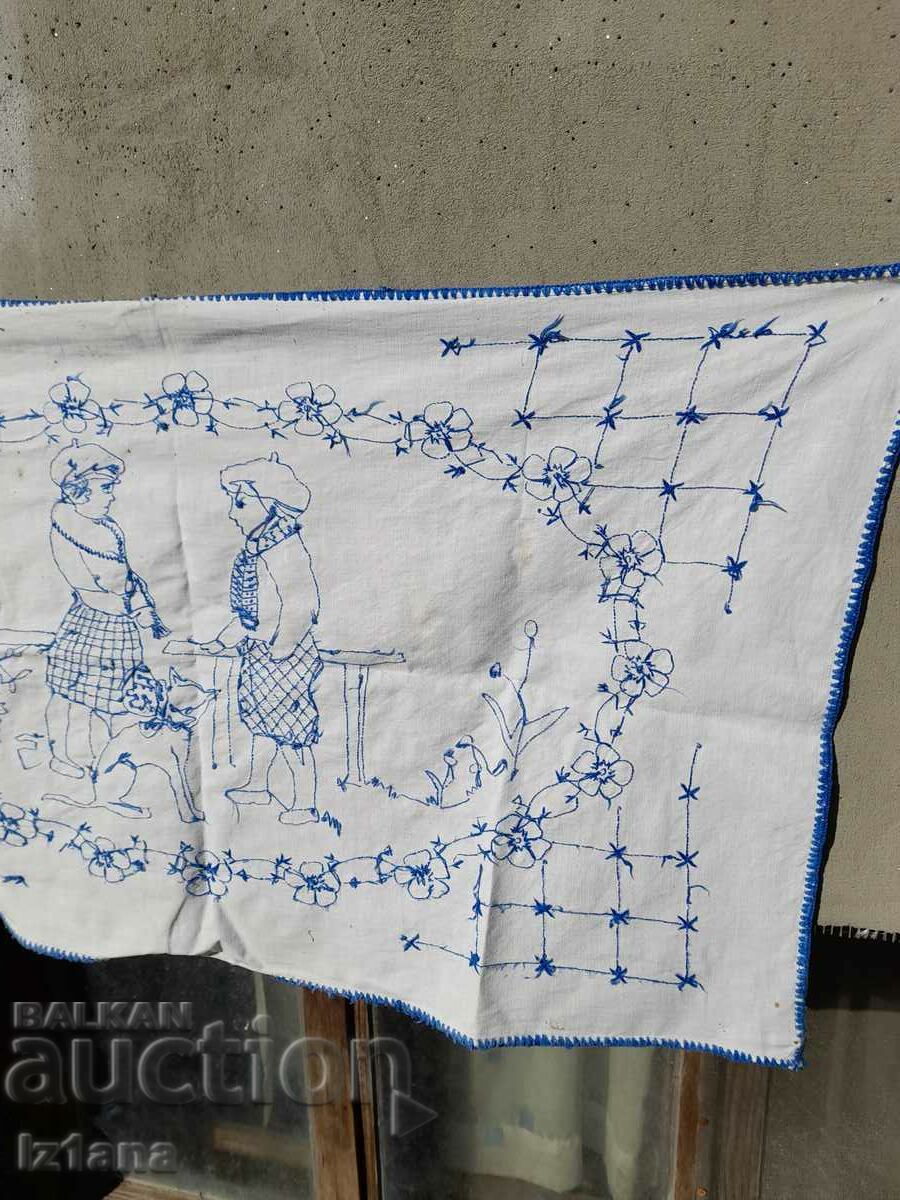 Auction An old embroidered hacker, wall cover Auction An old embroidered hacker, wall cover