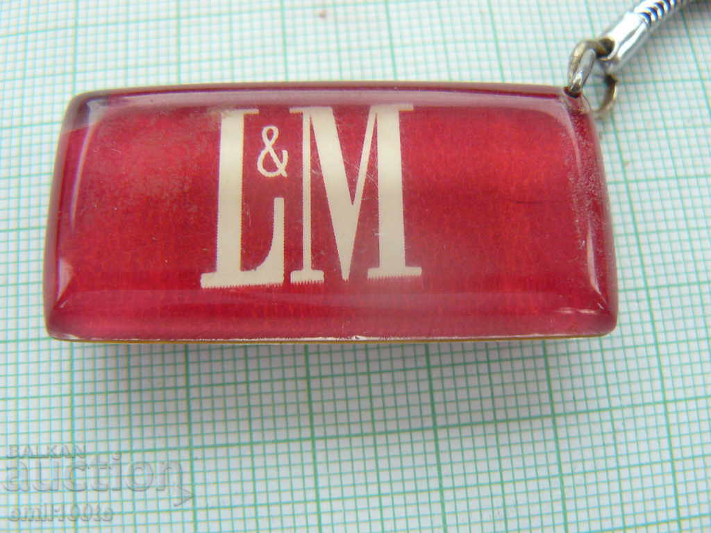 Auction Keychain advertising cigarettes LM Auction Keychain advertising cigarettes LM