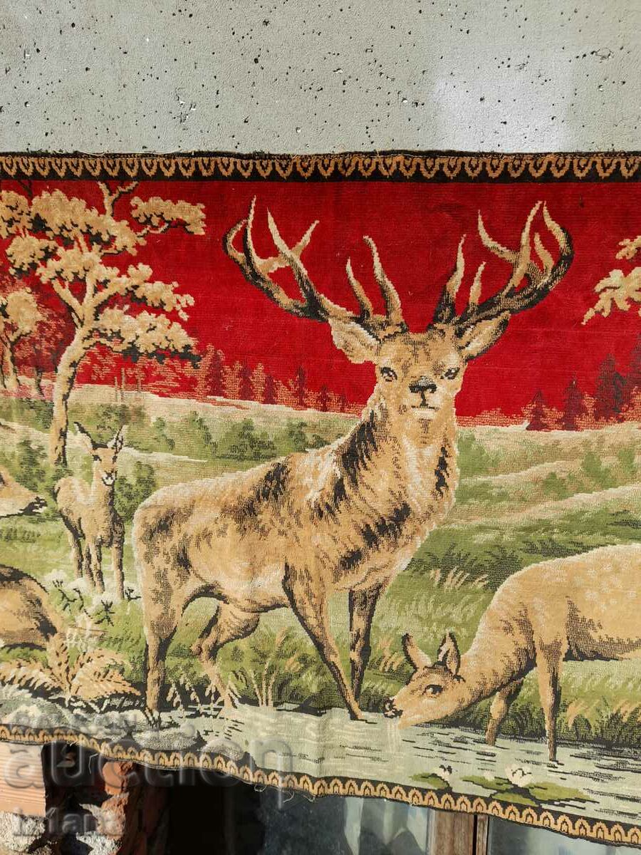 Auction An old hacker, wall cover Auction An old hacker, wall cover