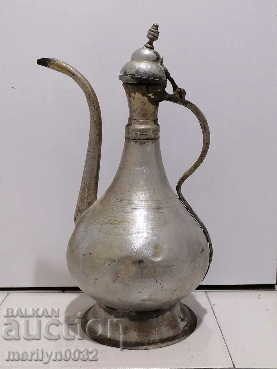 Delivery of Old hibiscus, hunter, kettle, baker, copper pot Delivery of Old hibiscus, hunter, kettle, baker, copper pot