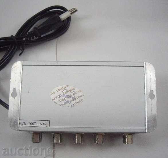 amplificator de semnal - NIC / 1 vhod- 4 ieșiri / cu preț 17.50 BGN | € 8.95