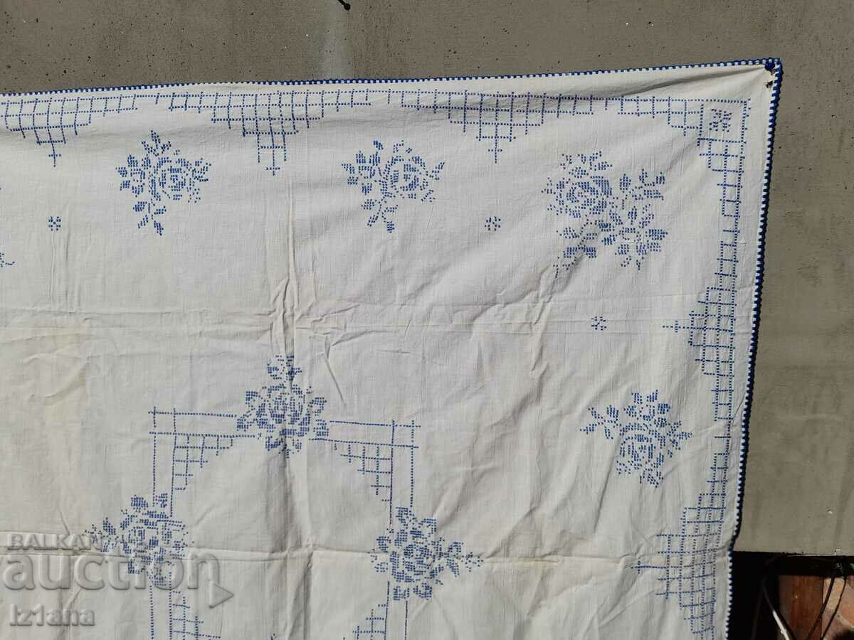 Auction Old embroidered tablecloth Auction Old embroidered tablecloth