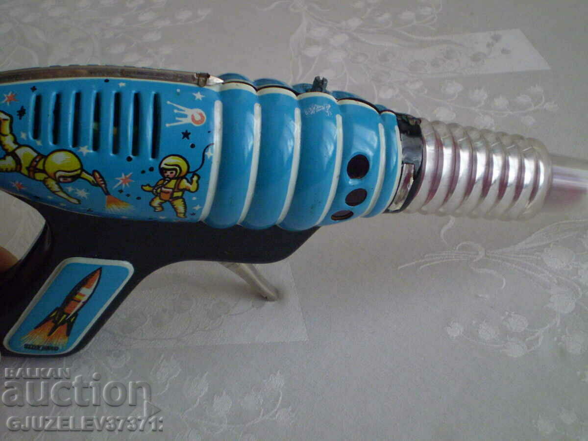 SPACE GUN TOY ASTRONAUT COSMONAUT - 5 SPACE GUN TOY ASTRONAUT COSMONAUT - 5