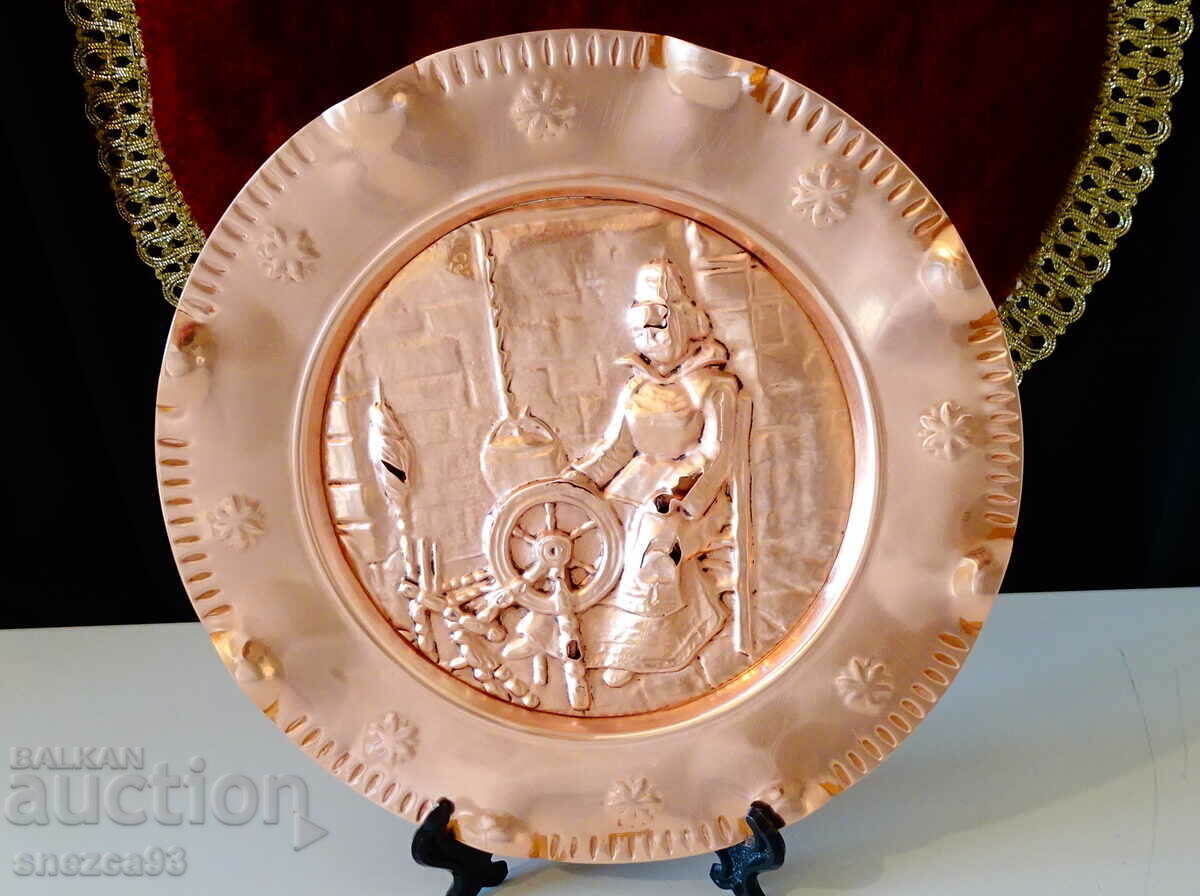 Copper panel, copper painting Spinning wool with a spinning wheel