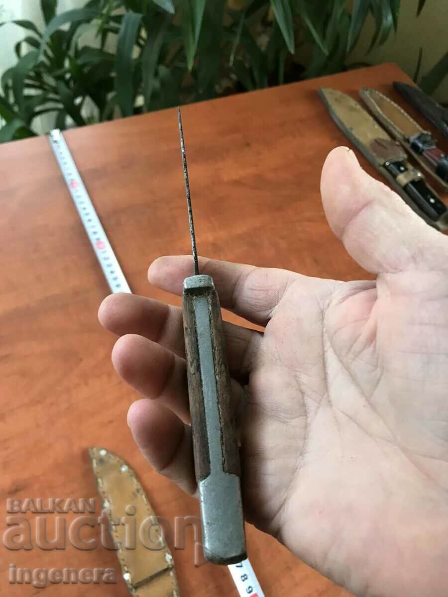 Delivery of GABBRO BLADE KNIFE WITH LEATHER HANDLE Delivery of GABBRO BLADE KNIFE WITH LEATHER HANDLE