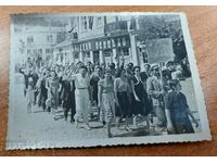 1954 DEMONSTRAȚIE SOCIALĂ VECHE FOTO FOTOGRAFIE