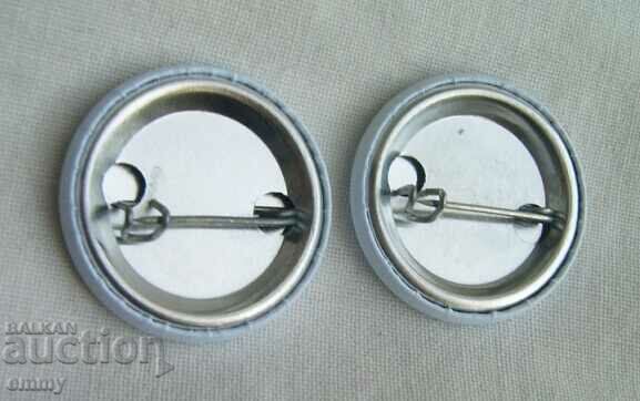 Insigna - personaje de desene animate Mickey Mouse si Minnie, 2 bucati cu preț 4.00 BGN | € 2.05