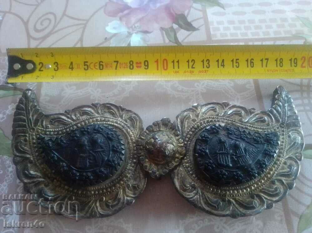 Delivery of Revival Sachan pafts + two belts Delivery of Revival Sachan pafts + two belts