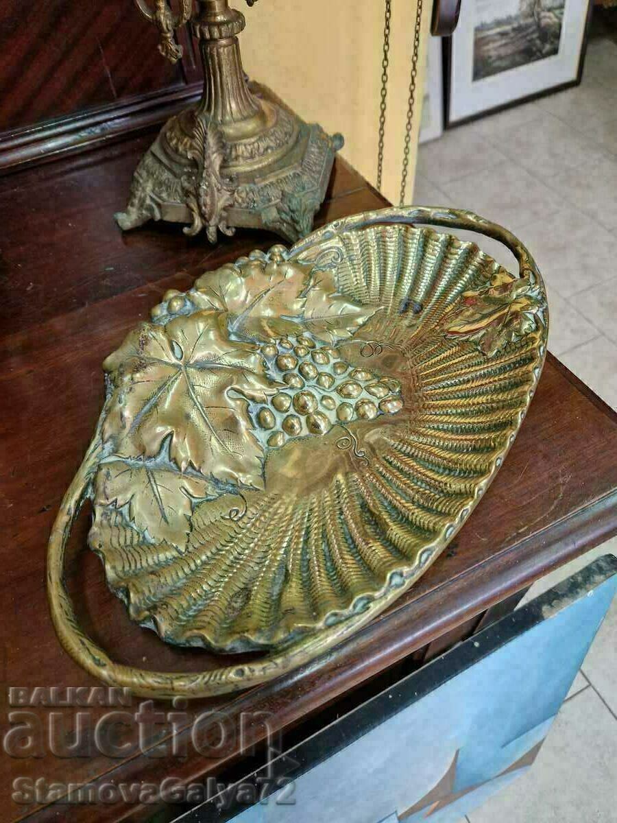 Auction A beautiful antique English fruttiere bomboniere bronze messi Auction A beautiful antique English fruttiere bomboniere bronze messi