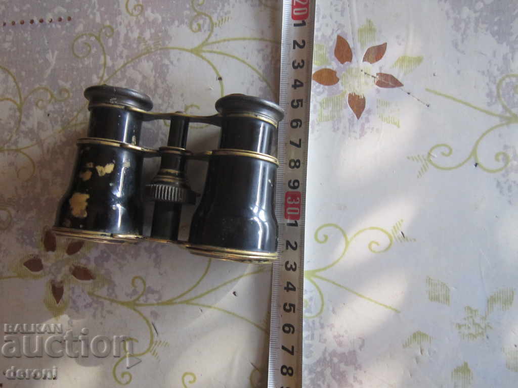 Antique bronze binoculars with price 40.00 BGN | € 20.45 Antique bronze binoculars with price 40.00 BGN | € 20.45