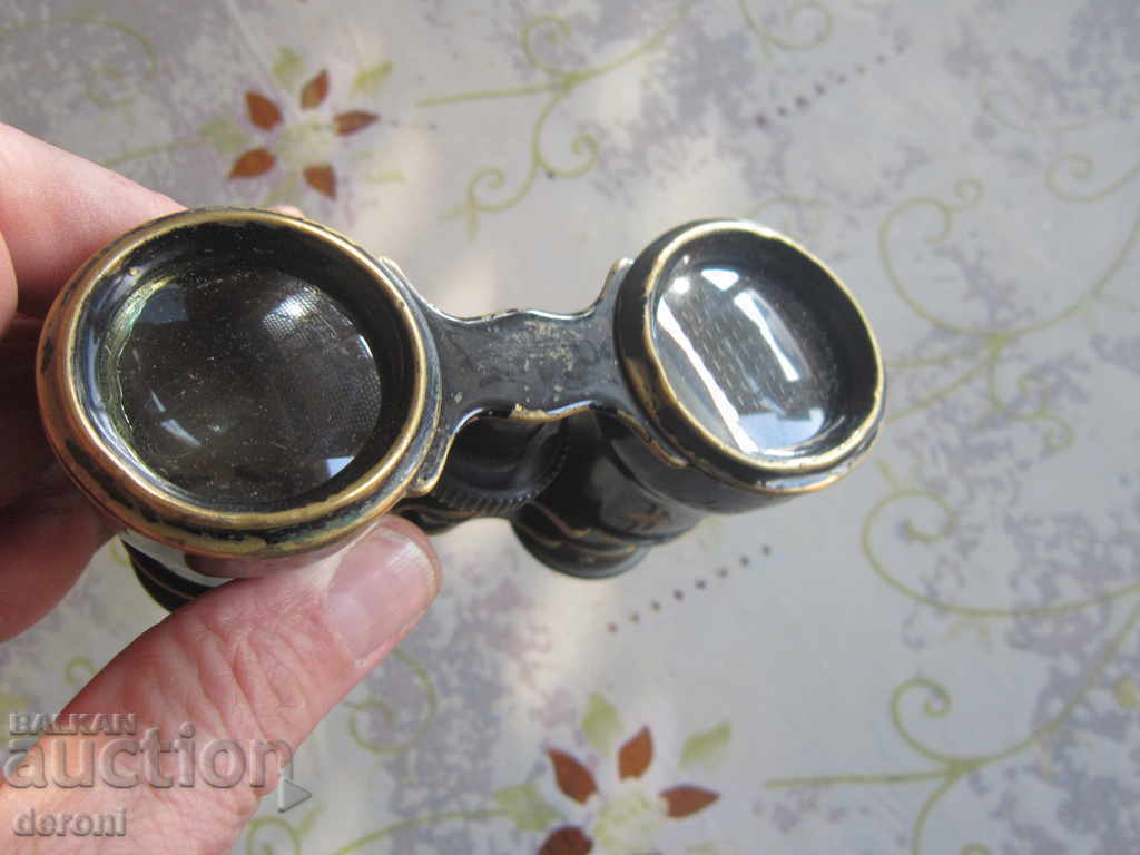 Delivery of Antique bronze binoculars Delivery of Antique bronze binoculars