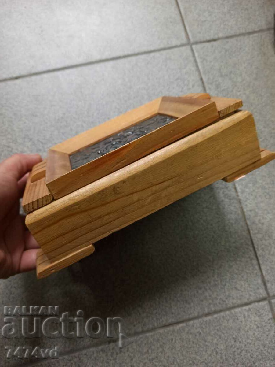 WOODEN BOX WITH EMBOSSED IMAGES with price 50.00 BGN | € 25.56 WOODEN BOX WITH EMBOSSED IMAGES with price 50.00 BGN | € 25.56