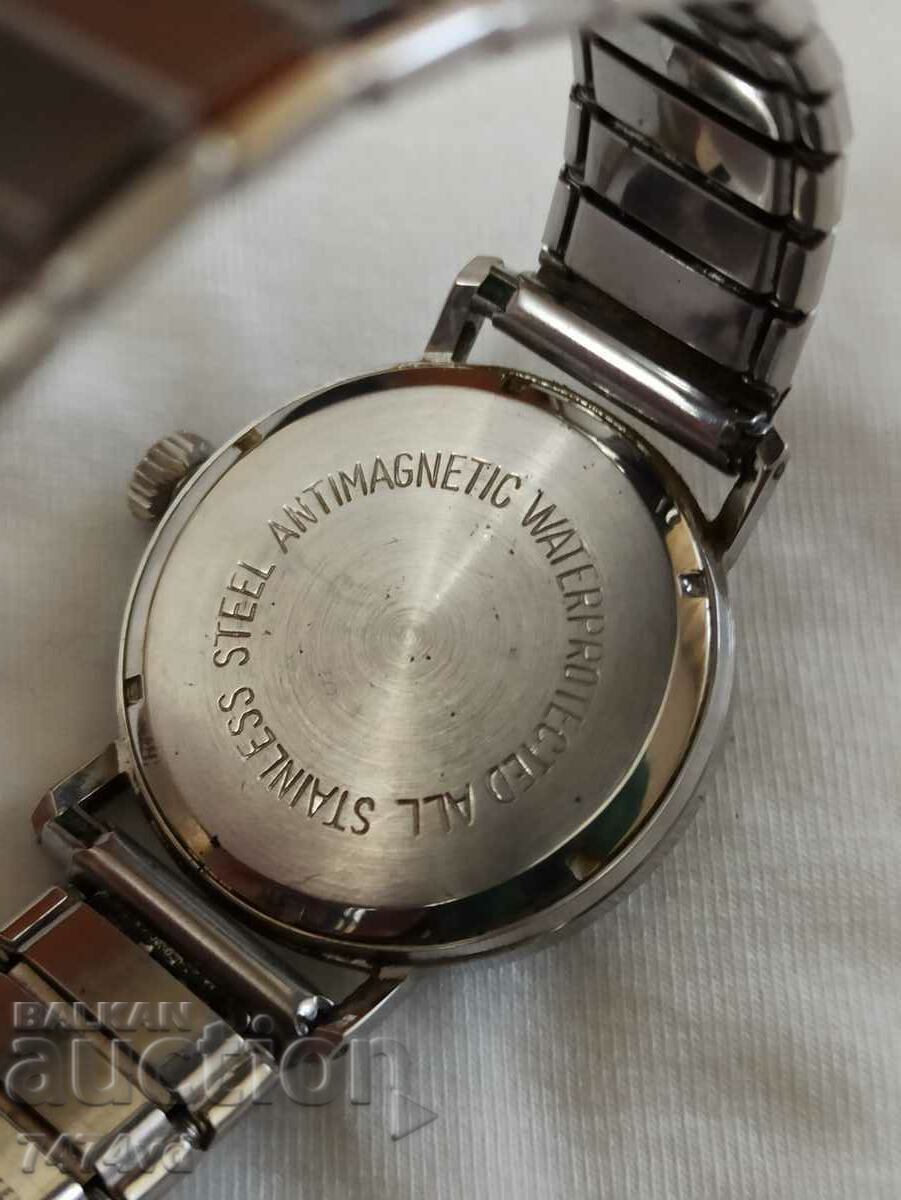 Delivery of MEN'S WATCH FAVOR 17 STONE Delivery of MEN'S WATCH FAVOR 17 STONE