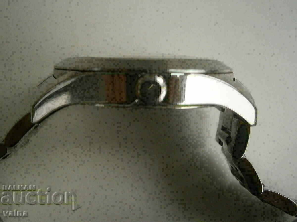 DAYMOND RENE, GMT, 10 atm. rezistent la apa, tot otel, 44mm cu preț € 74.00 | 144.73 BGN