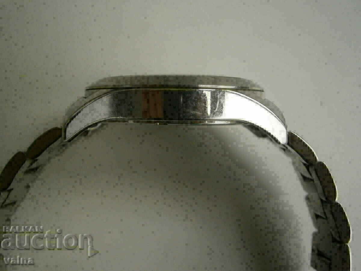 Auction DAYMOND RENE, GMT, 10 atm. water resistant, all steel, 44mm Auction DAYMOND RENE, GMT, 10 atm. water resistant, all steel, 44mm