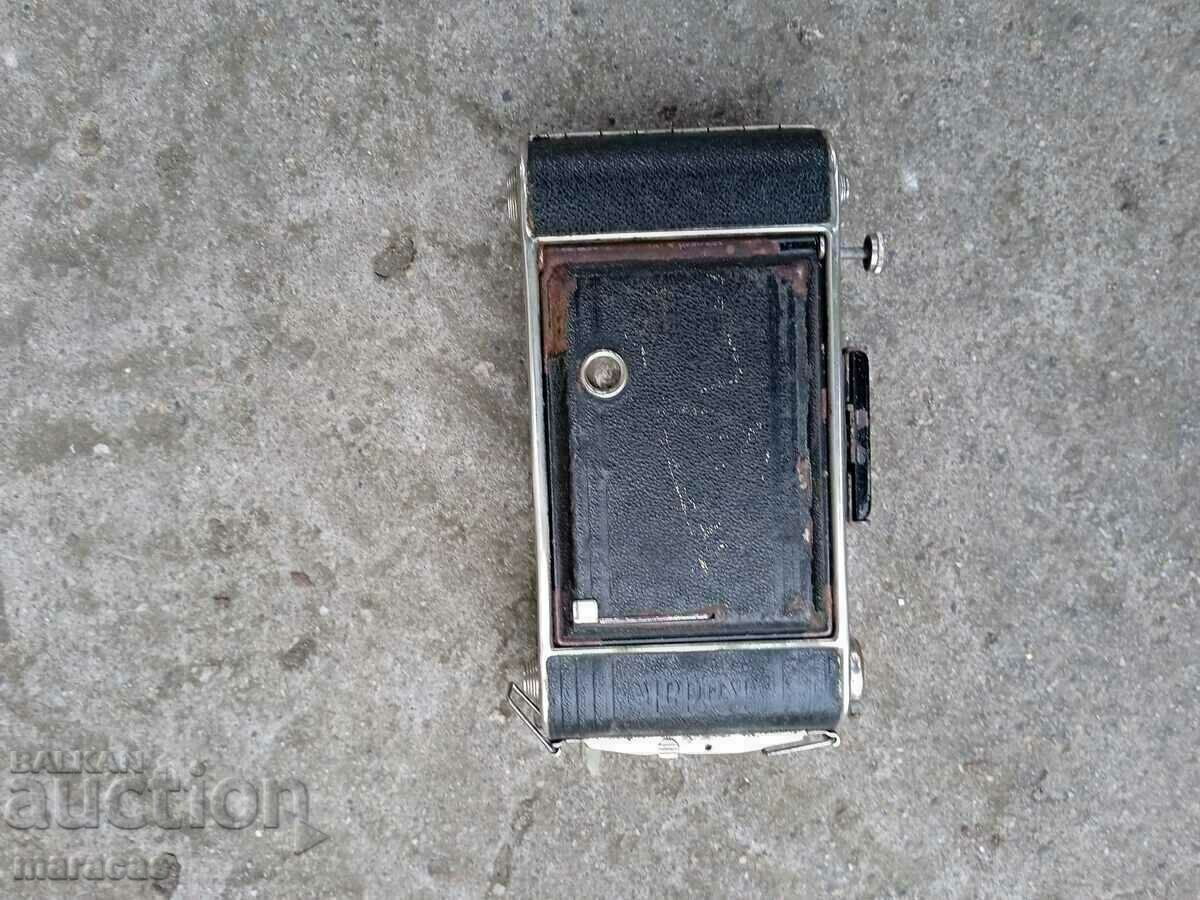 Old Kodak mech camera - 7