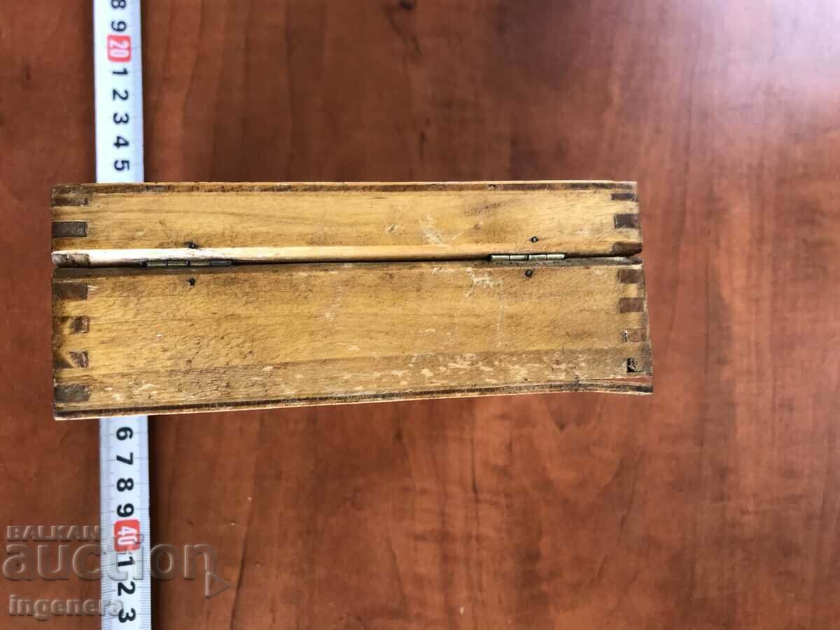 BOX WOOD PAINTED SQUARE ANTIQUE - 5 BOX WOOD PAINTED SQUARE ANTIQUE - 5