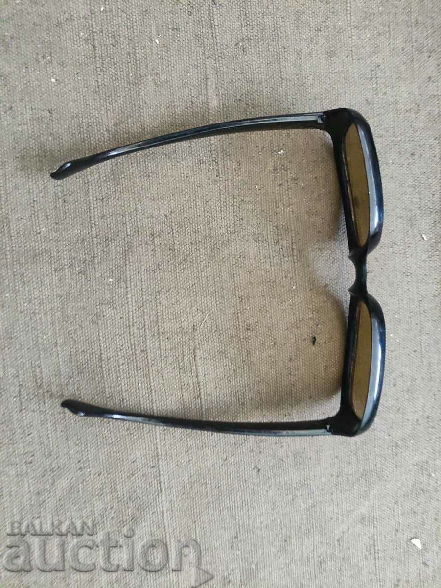 Licitație Ochelari de soare retro / vintage Licitație Ochelari de soare retro / vintage