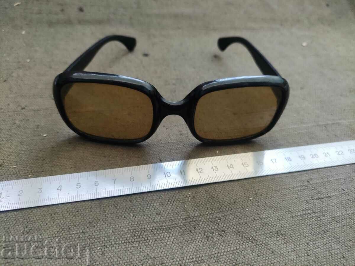 Ochelari de soare retro / vintage Ochelari de soare retro / vintage