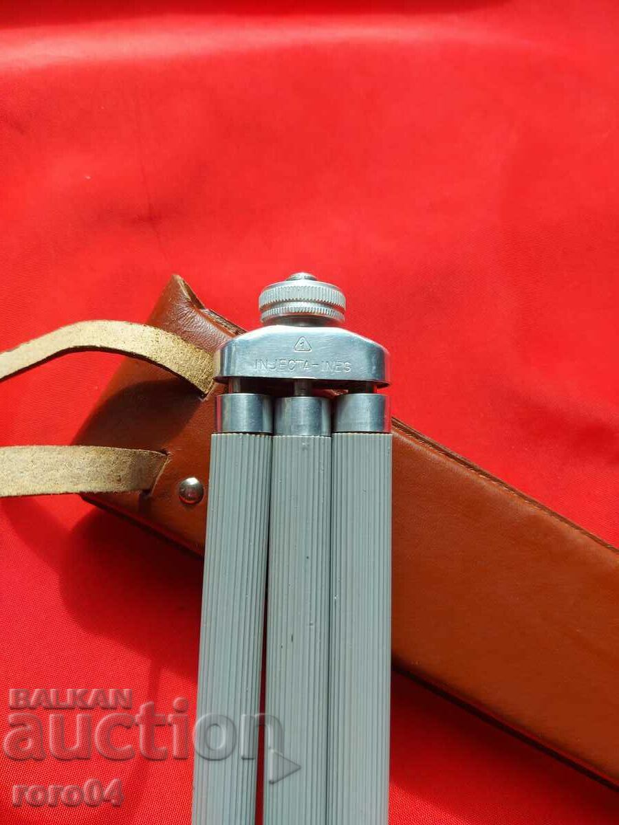 Auction PHOTO - TRIPOD - INJECTA - INES Auction PHOTO - TRIPOD - INJECTA - INES