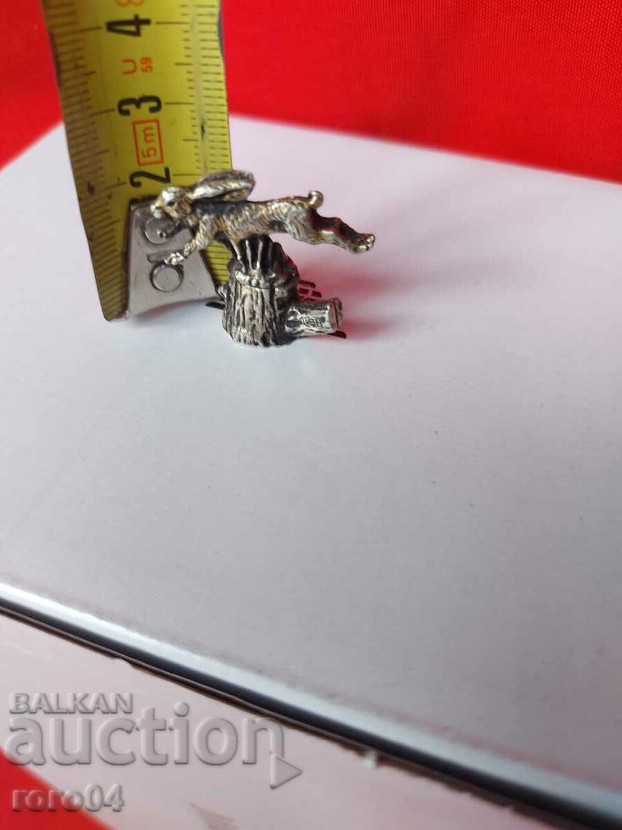 Livrarea SILVER iepuras Livrarea SILVER iepuras