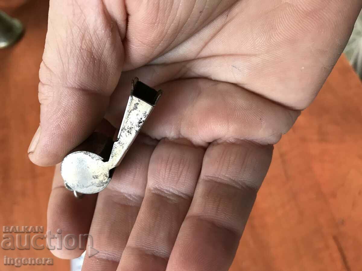 Auction WHISTLE "SPORTS" METAL Auction WHISTLE "SPORTS" METAL