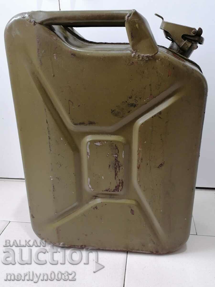 Tub de combustibil rusesc 20 litri NRB 70s real social - 6 Tub de combustibil rusesc 20 litri NRB 70s real social - 6