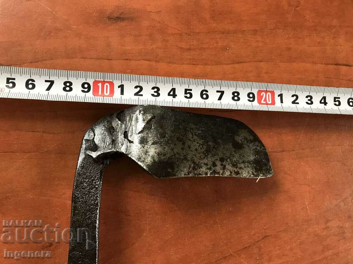 Delivery of KNIFE INSTRUMENT FOR TRIMING THE HOOF OF A DONKEY