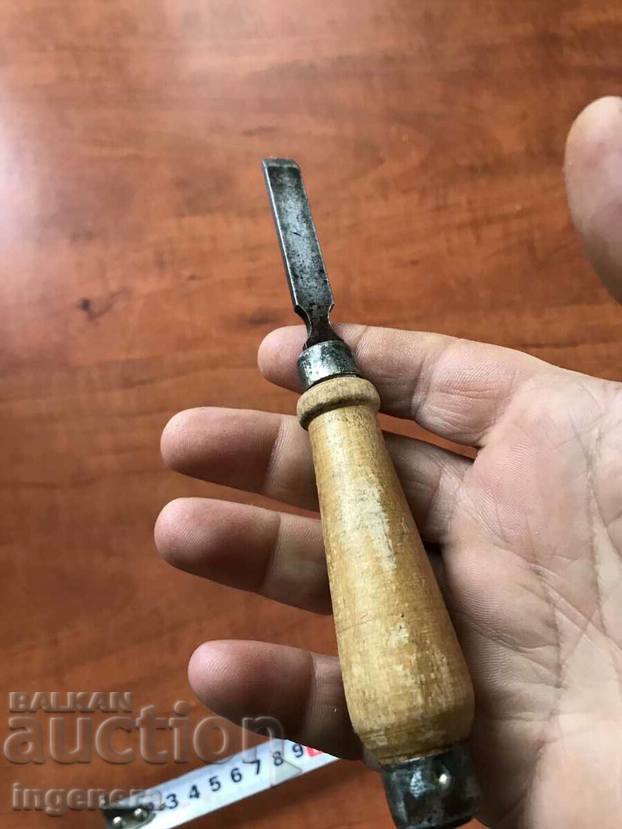 CHISEL CHISEL OLD CARPENTRY TOOL with price 5.00 BGN | € 2.56 CHISEL CHISEL OLD CARPENTRY TOOL with price 5.00 BGN | € 2.56