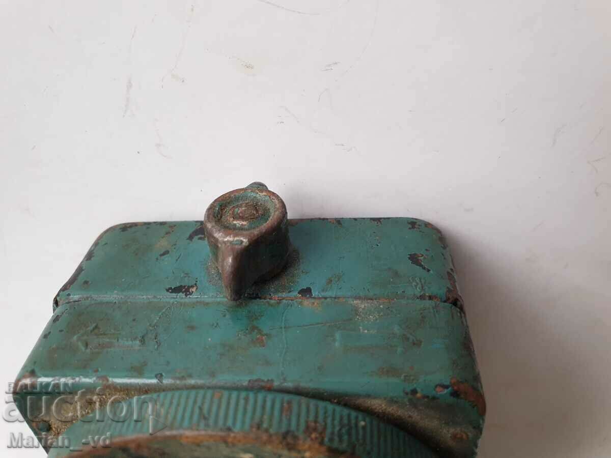 Παράδοση Σπάνιος γερμανικός φανός σηματοδότησης PERTRIX N 678 Β' Παγκόσμιου Πολέμου Παράδοση Σπάνιος γερμανικός φανός σηματοδότησης PERTRIX N 678 Β' Παγκόσμιου Πολέμου