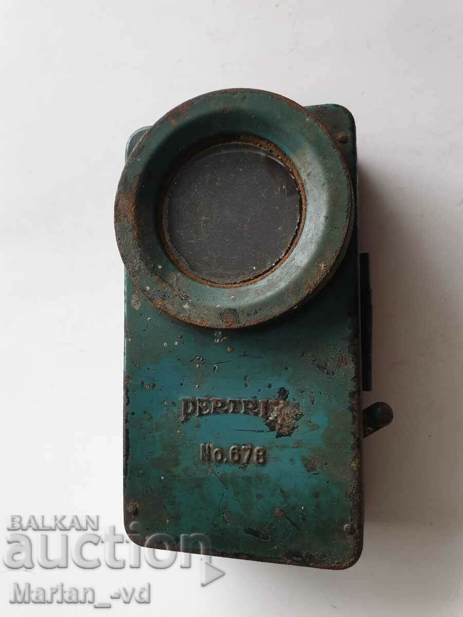 Рядък немски сигнален фенер PERTRIX N 678 WWII