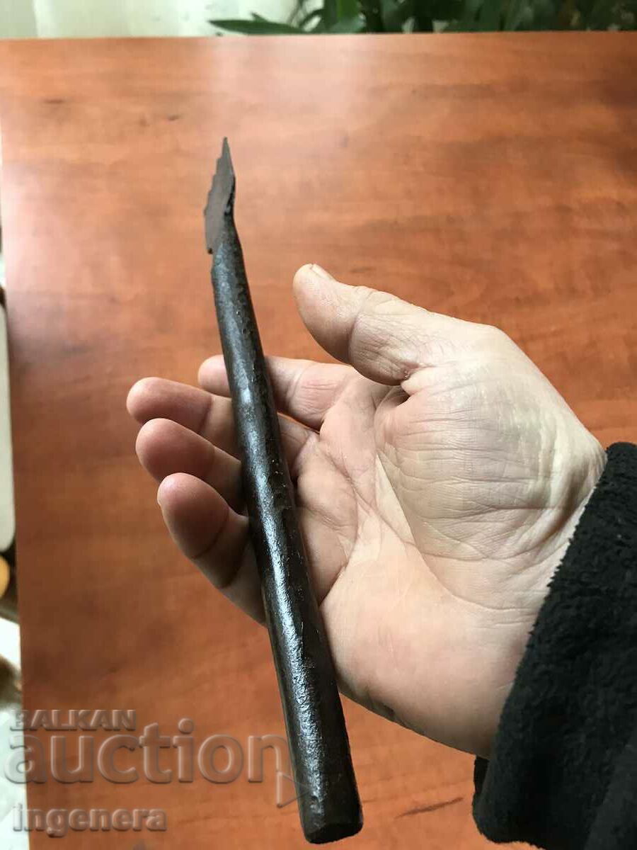 CARPENTRY TOOL with price 8.00 BGN | € 4.09 CARPENTRY TOOL with price 8.00 BGN | € 4.09