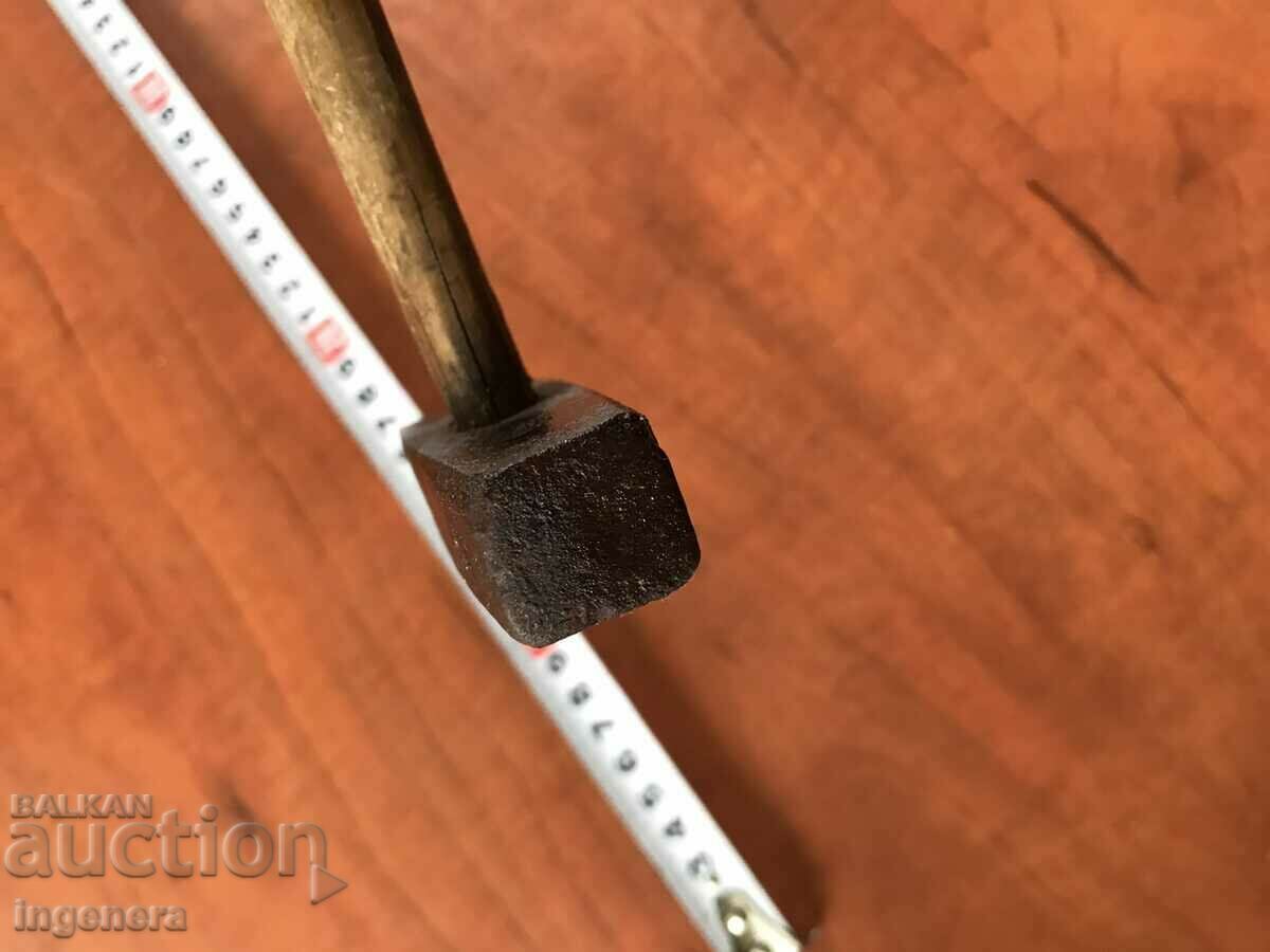 Delivery of HAMMER HAMMER OLD TOOL-400 GR Delivery of HAMMER HAMMER OLD TOOL-400 GR