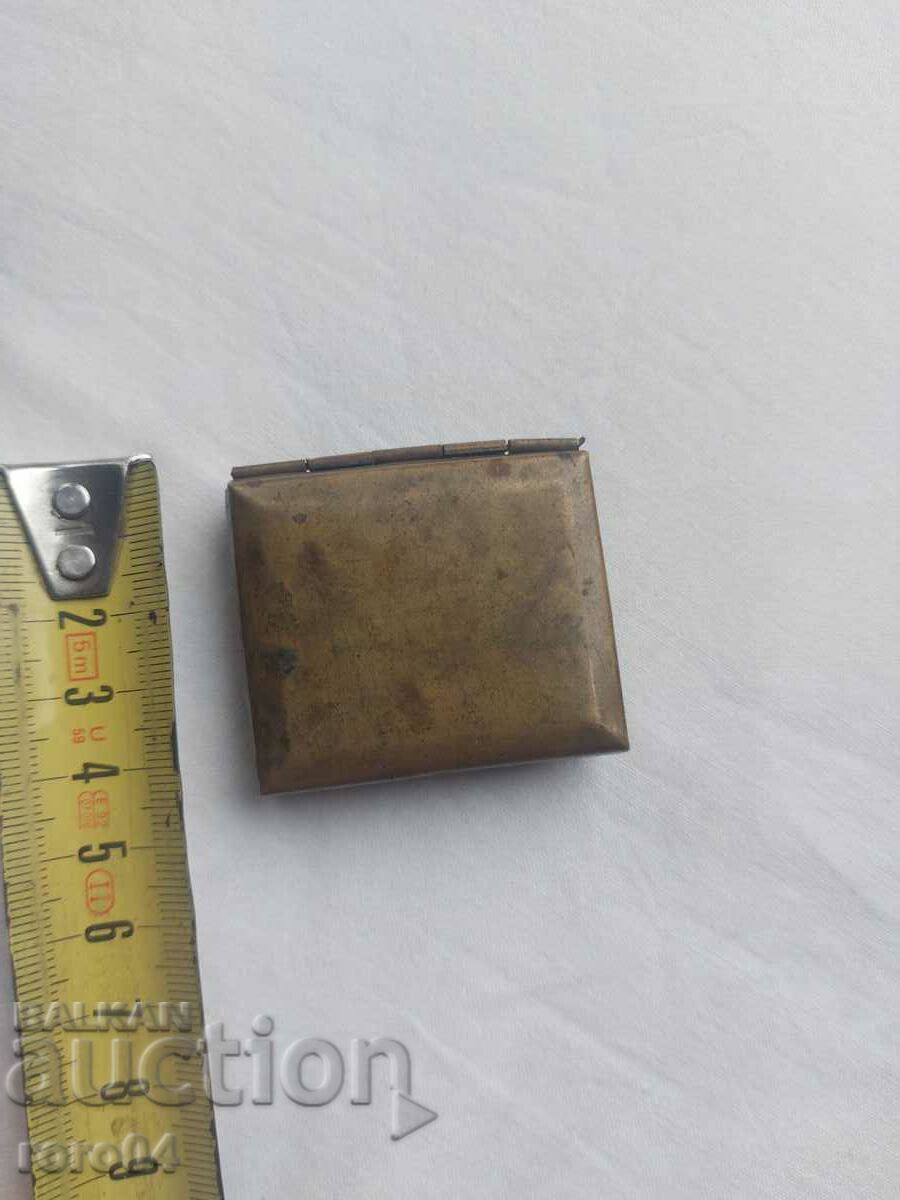 OLD BRONZE BOX - 5 OLD BRONZE BOX - 5