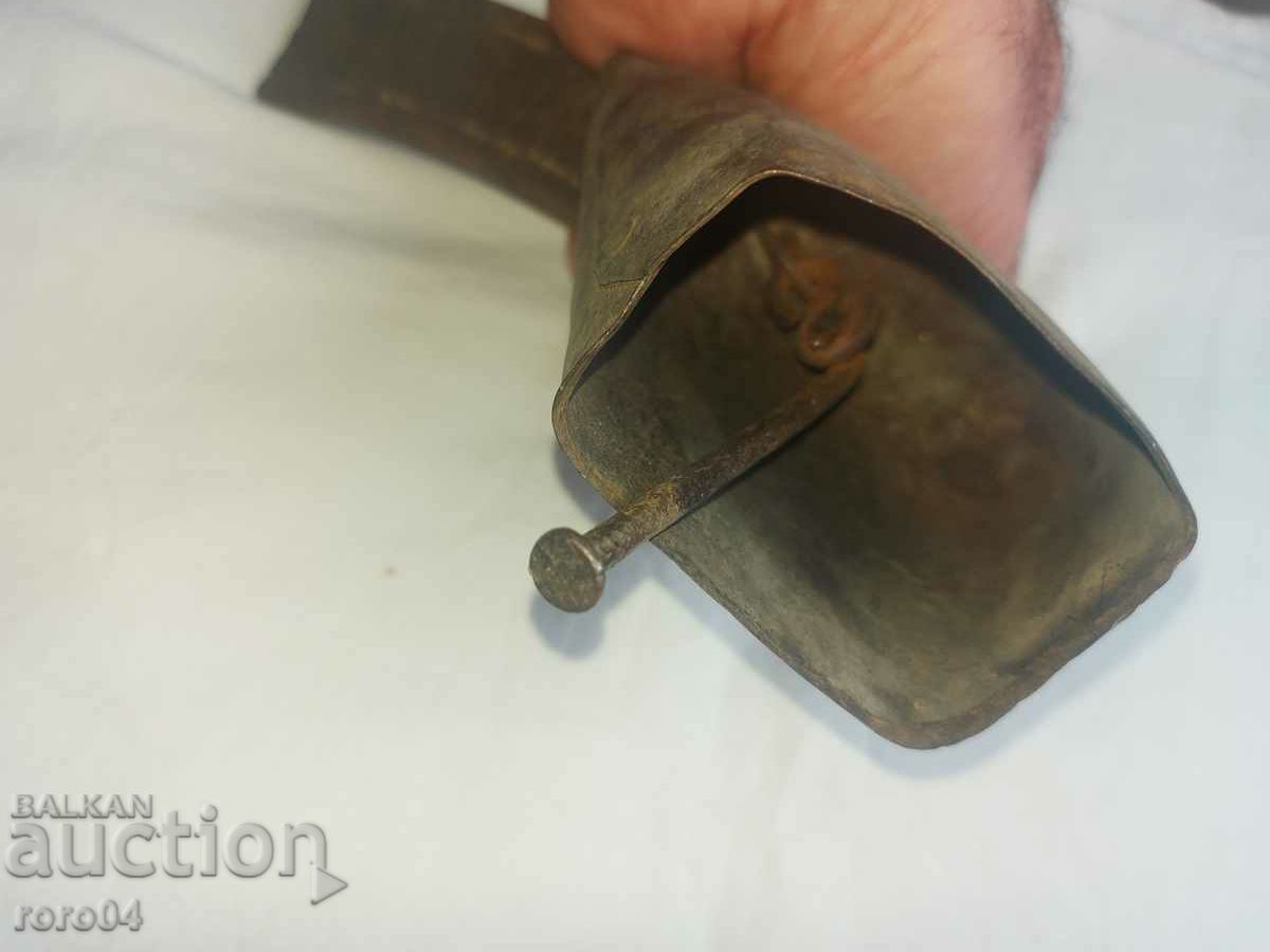 GIRL - CHAN - THUMBELLEK - 5