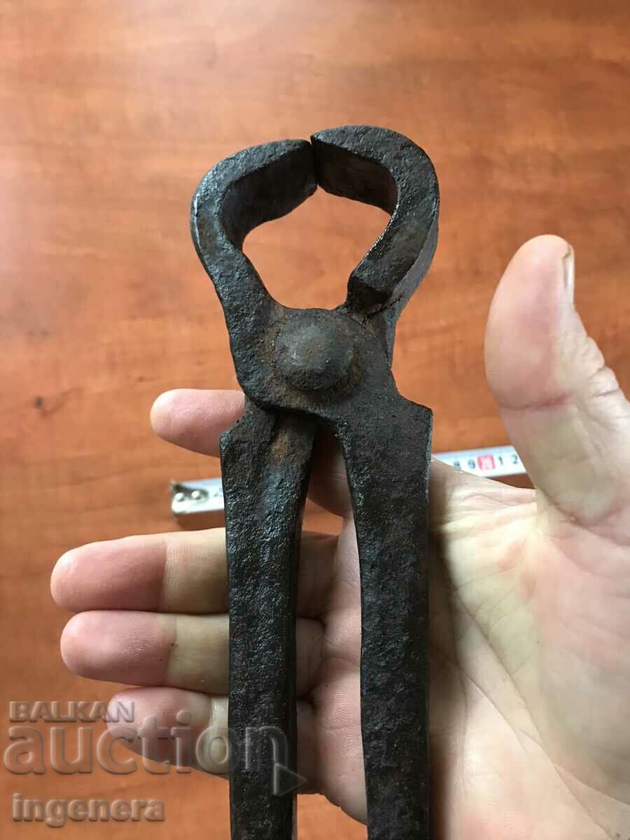 TILE FORGED PLIERS LARGE TOOL HORSE PLIERS with price 18.00 BGN | € 9.20 TILE FORGED PLIERS LARGE TOOL HORSE PLIERS with price 18.00 BGN | € 9.20