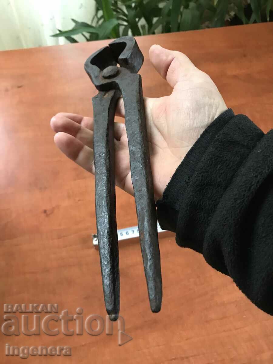 TILE FORGED PLIERS LARGE TOOL HORSE PLIERS - 5 TILE FORGED PLIERS LARGE TOOL HORSE PLIERS - 5