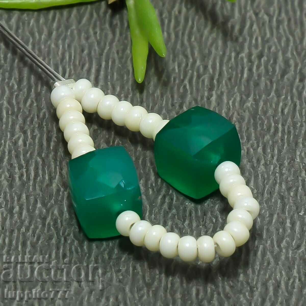 9,70 carate onix natural înșirat cu preț 39.99 BGN | € 20.45 9,70 carate onix natural înșirat cu preț 39.99 BGN | € 20.45