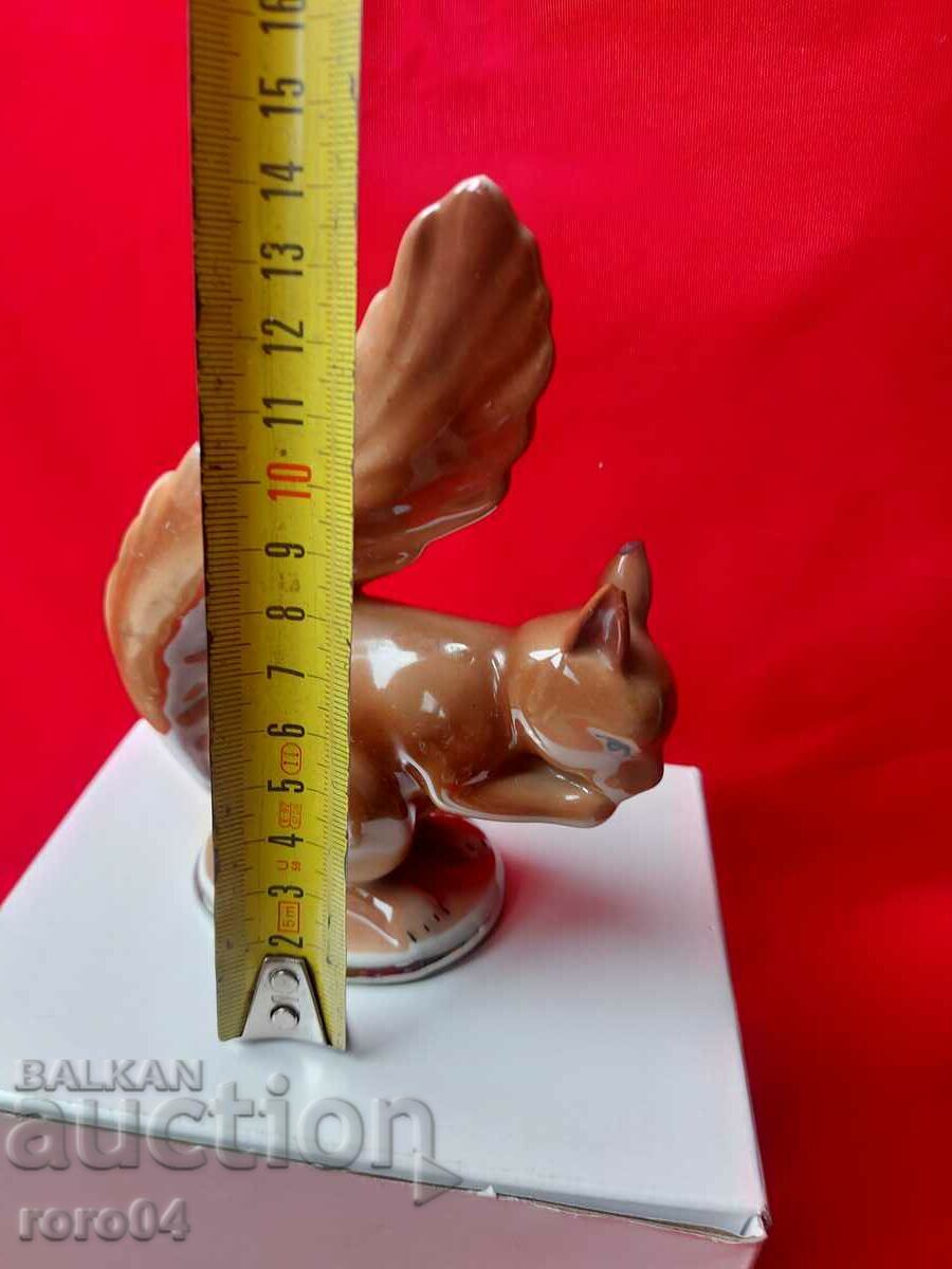 Auction SOC. NRB PORCELAIN Auction SOC. NRB PORCELAIN