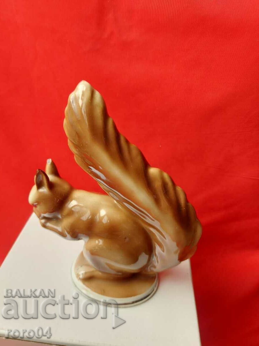 SOC. NRB PORCELAIN - 5 SOC. NRB PORCELAIN - 5