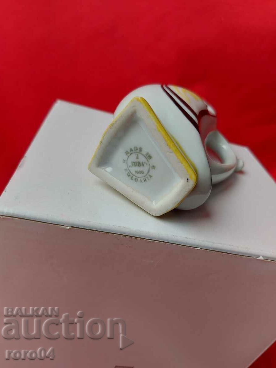 SOC. NRB PORCELAIN - 6 SOC. NRB PORCELAIN - 6