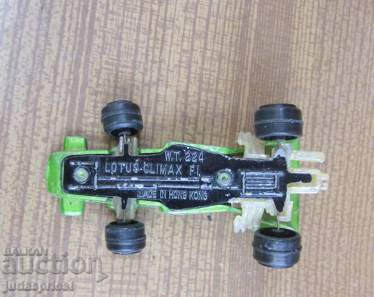 Auction old metal toy car formula 1 lotus climax F1 Auction old metal toy car formula 1 lotus climax F1
