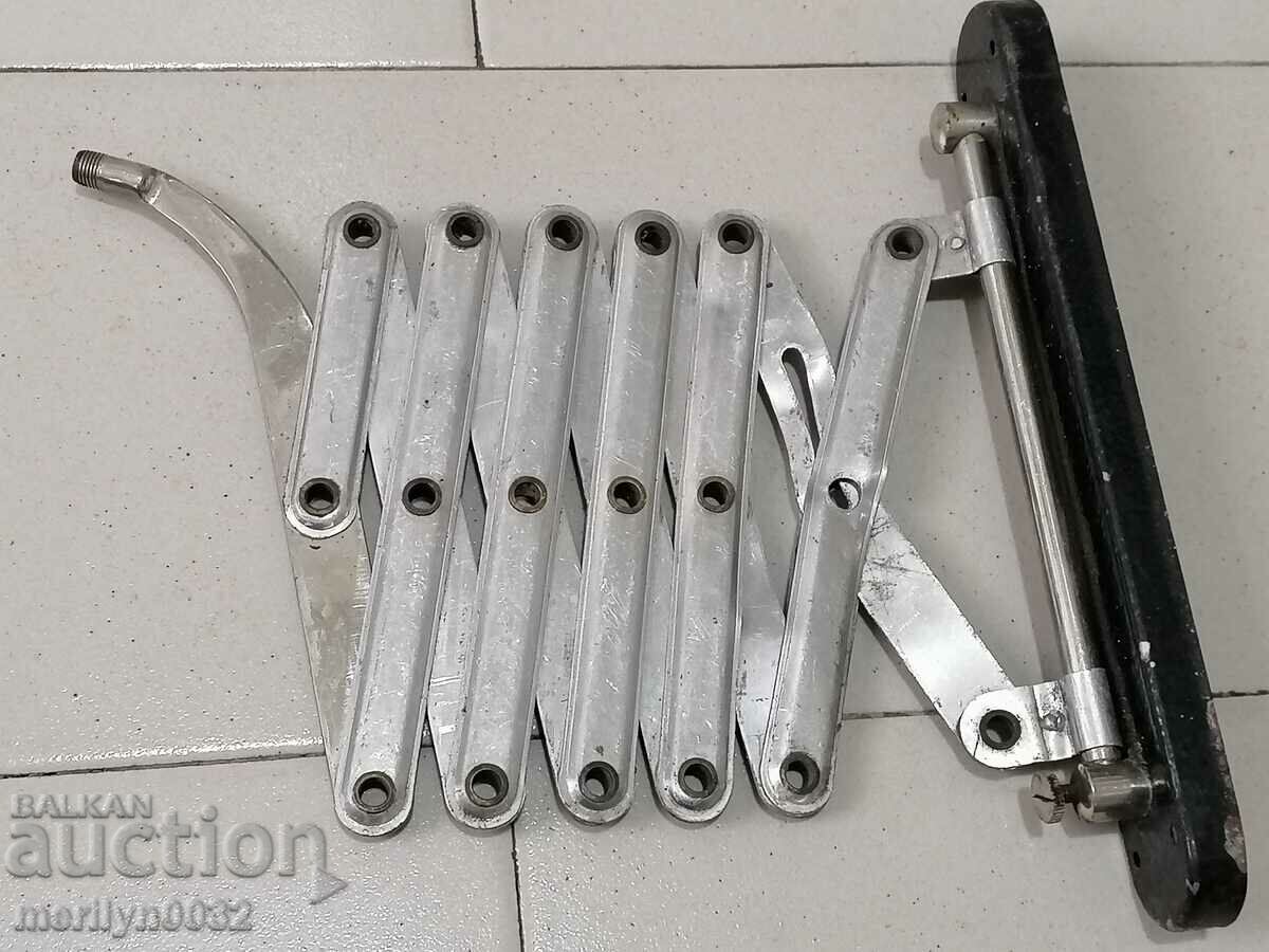 Movable electric industrial lamp mechanics without lampion power supply with price 48.00 BGN | € 24.54 Movable electric industrial lamp mechanics without lampion power supply with price 48.00 BGN | € 24.54