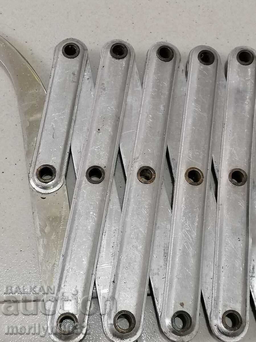 Auction Movable electric industrial lamp mechanics without lampion power supply Auction Movable electric industrial lamp mechanics without lampion power supply